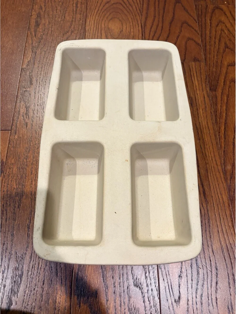 PAMPERED CHEF STONEWARE 4 MINI LOAF BREAD PAN FAMILY HERITAGE CLASSIC COLLECTION